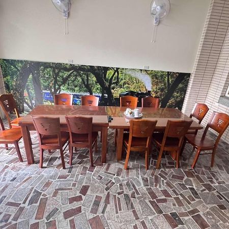 Plum Inn 1 Чичи Экстерьер фото