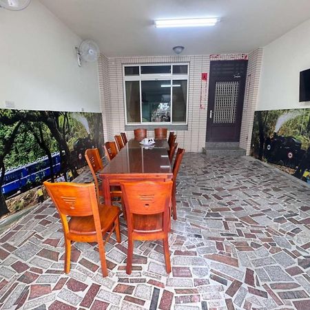 Plum Inn 1 Чичи Экстерьер фото